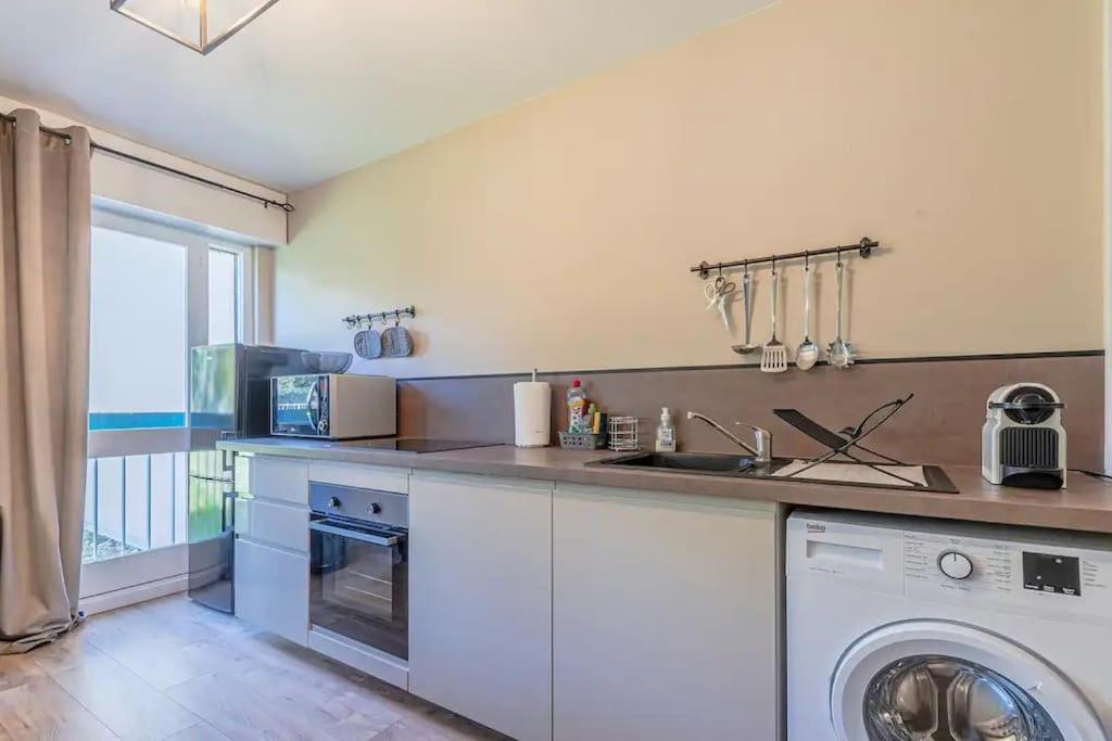 Appartement Le Pompidou 3 Pieces A 2 Min De La Gare