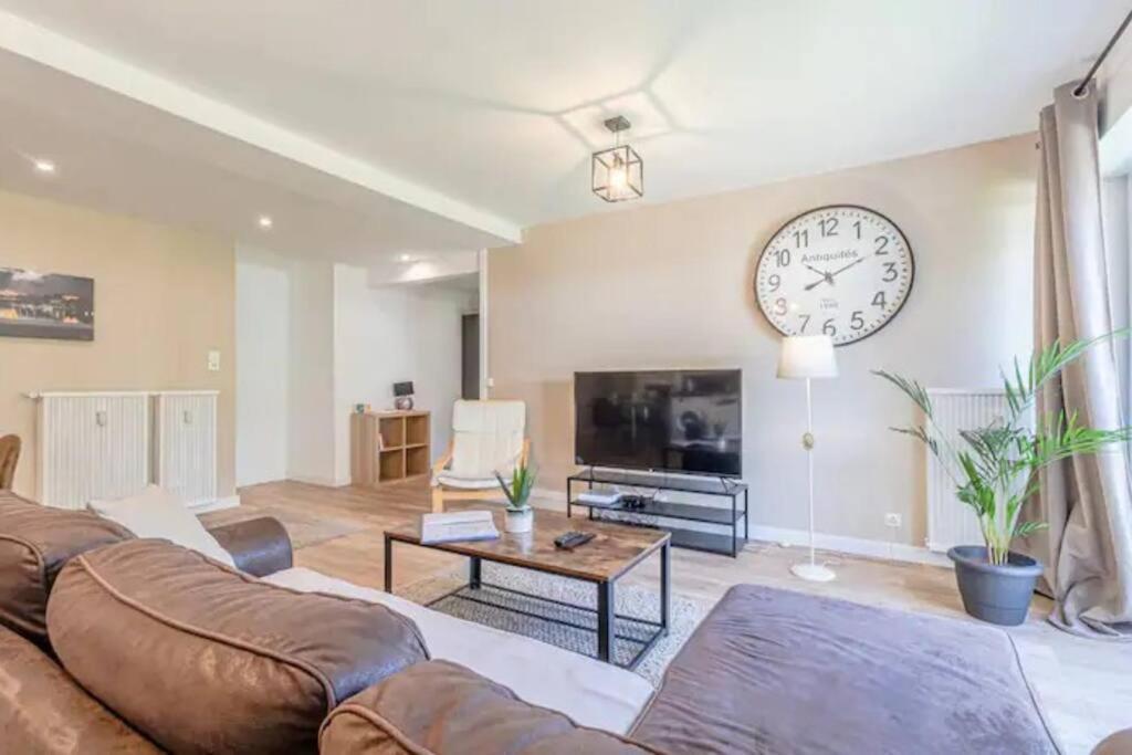 Appartement Le Pompidou 3 Pieces A 2 Min De La Gare *